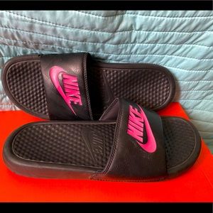Nike slides size 9